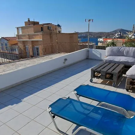 Syra & Hermes בית נופש ארמופוליס