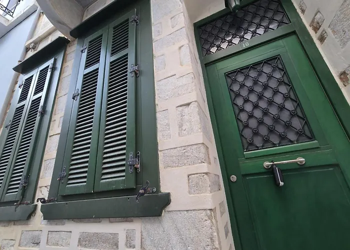 Syra & Hermes Dom wakacyjny *